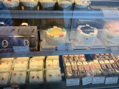 -红宝石·鲜奶小方·海派西点房(南丹店)