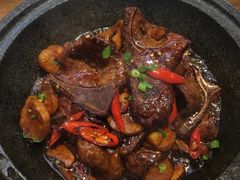 -阿瓦山寨·湘菜现炒·剁椒鱼头王(咸阳总店)