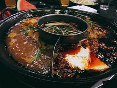 -渝涯重庆豆花老火锅(中赢国际店)