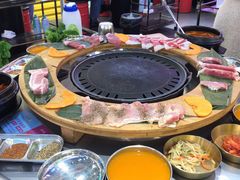 烤肉呼啦圈-玄希浪漫厨房·韩料烤肉(湖滨银泰in77店)
