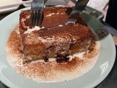 漏奶滑-潮界(虹桥新天地店)