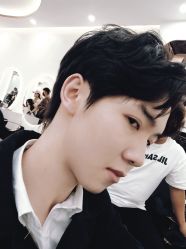 -MOVAN  HAIR莫凡匠人发型屋