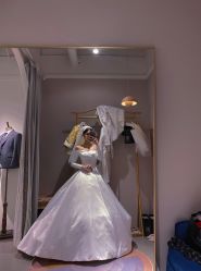 -艾米丽婚纱礼服