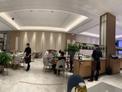 -泓历皇朝酒店(东亭店)