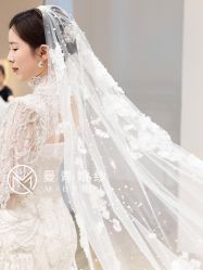 -曼青婚纱礼服馆