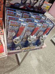 -嗨本可潮玩仓(大兴大悦春风里店)
