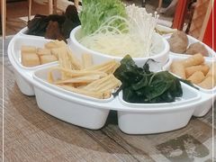 -鸡遇虾煲干锅火锅(小寨金莎店)