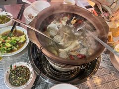 -东记炭炉·海鲜鸡煲(龙华店)