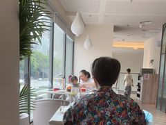 靠窗位-必胜客(东兴商厦店)