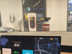 -TESLA 特斯拉(上海太古汇体验店)