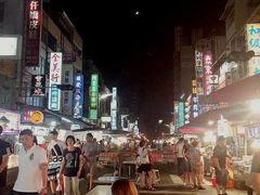-六合夜市