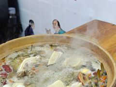 -广味炭炉鸡煲(宝业路分店)