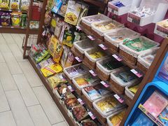 -全家便利店(襄阳南路店)