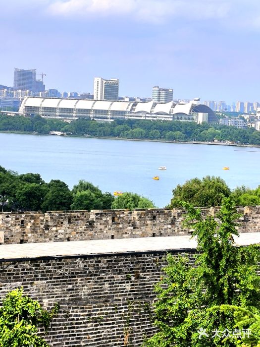 南京城墙景区图片