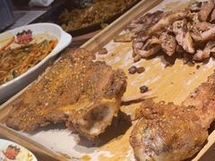 -三个大叔烤羊肉串·歌手驻唱·碳烤鲜肉(西三旗店)