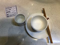 餐具摆设-闫府私房菜·百年鲁菜(恒隆店)
