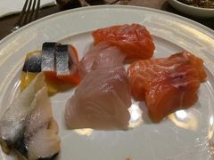 -大中华希尔顿酒店-念自助餐·嗨啤·小龙虾