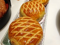 酥皮水牛奶菠萝包-陶陶居酒家(解放北路店)