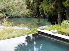 -Huka Lodge