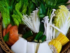 -樾餐厅泰式海鲜火锅(民歌湖店)