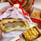 朋友说很好吃的汉堡🍔