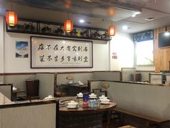 大堂-大锅大灶柴火鸡鱼