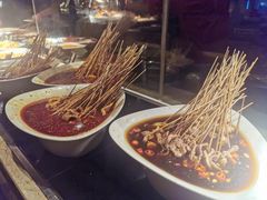 -大中华希尔顿酒店-念自助餐·嗨啤·小龙虾