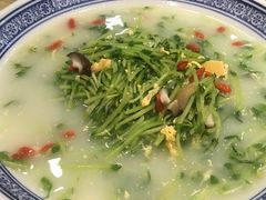 上汤豆苗-陆小凤四川料理(北京路店)
