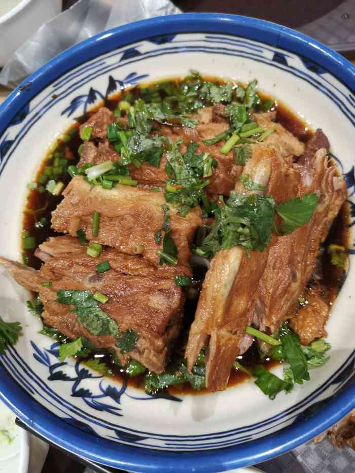 斗碗酱骨饭-"天和里g层的斗碗03酱骨饭在g层最里面,.