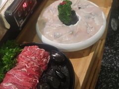 -洪氏嗨捞·猪肚鸡火锅(阳光天地店)