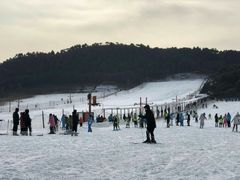 -十三陵雪世界滑雪场