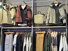 -百年港湾奥特莱斯(香炉礁店)