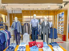 -王府井奥莱临潼小镇(临潼店)