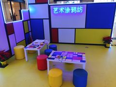 -梅龙镇广场