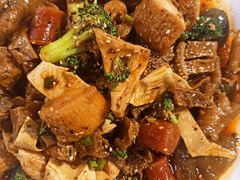 -八一路好吃街(雨田商务大厦店)