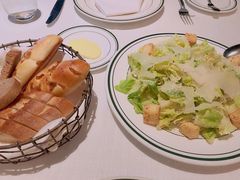 凯撒色拉-Wolfgang’s Steakhouse 沃夫冈牛排馆(上海白玉兰广场店)