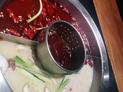 -佬土鹅肠火锅(扬中步行街店)