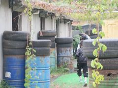 -东湖小天池真人CS彩弹野战基地
