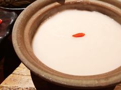 老牌坊鱼豆花-老牌坊云南鱼豆花火锅(爱建店)