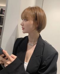 -AYO SALON