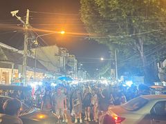 -周日夜市