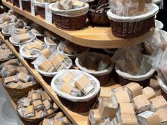 -七鲜超市(瑞虹天地太阳宫店)