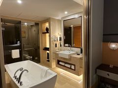 -上海虹桥祥源希尔顿酒店