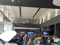 -奔驰上海利星(七宝店)