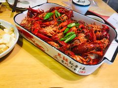 -聚汇三少·龙虾·中餐厅(莫邪路新天地店)