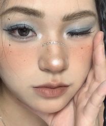 -明天见·化妆造型工作室