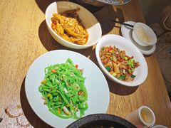 -聚鑫朋酸菜肥肠(文艺路口店)