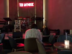 -TZ House音乐现场(来福士中心店)