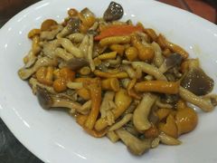 -大鸭梨烤鸭店(金顶街店)