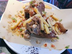 -川流不息·地道川菜·小龙虾(新松江路店)